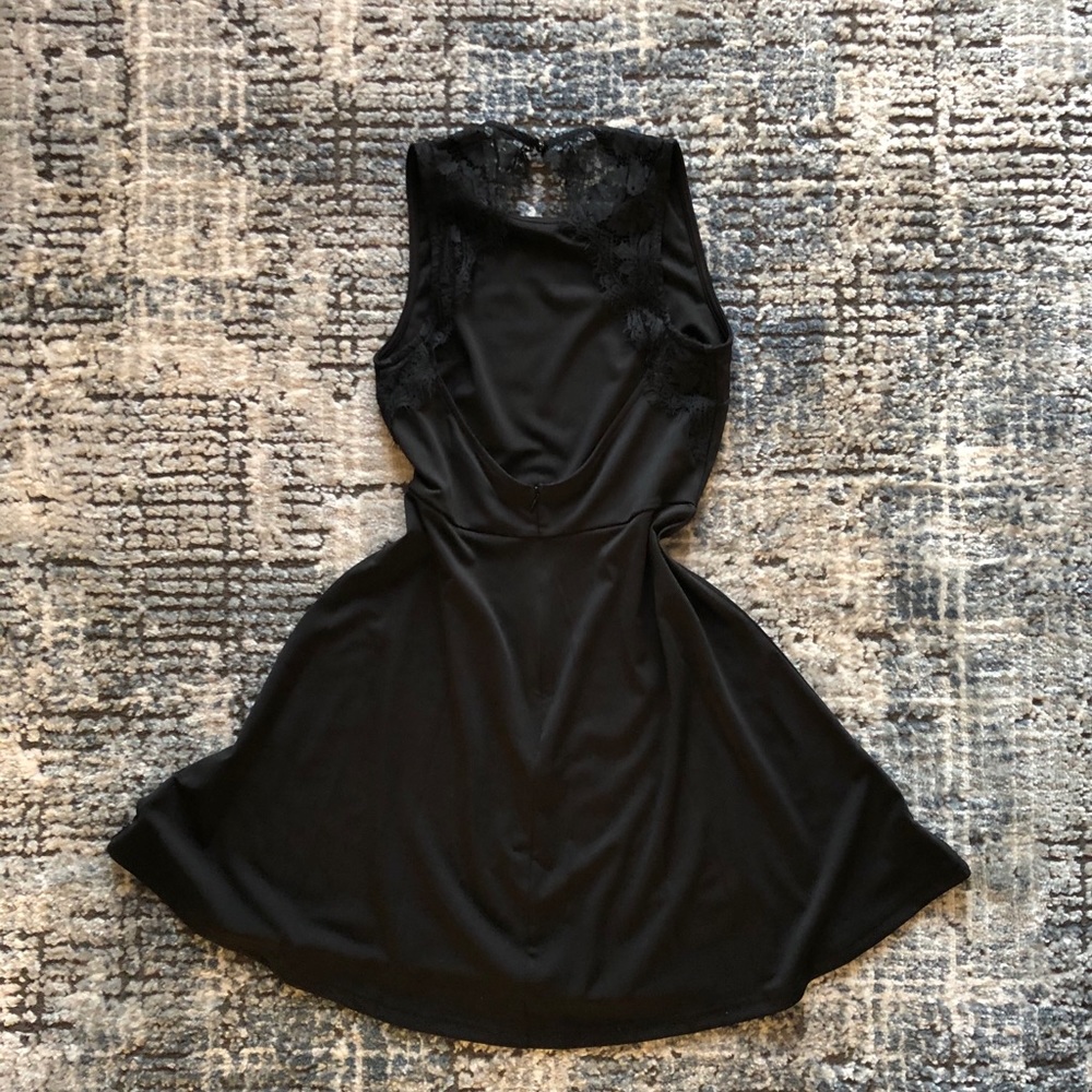 MBM Unlimited Black Backless Lace Dress Size 6 - Picture 7 of 7